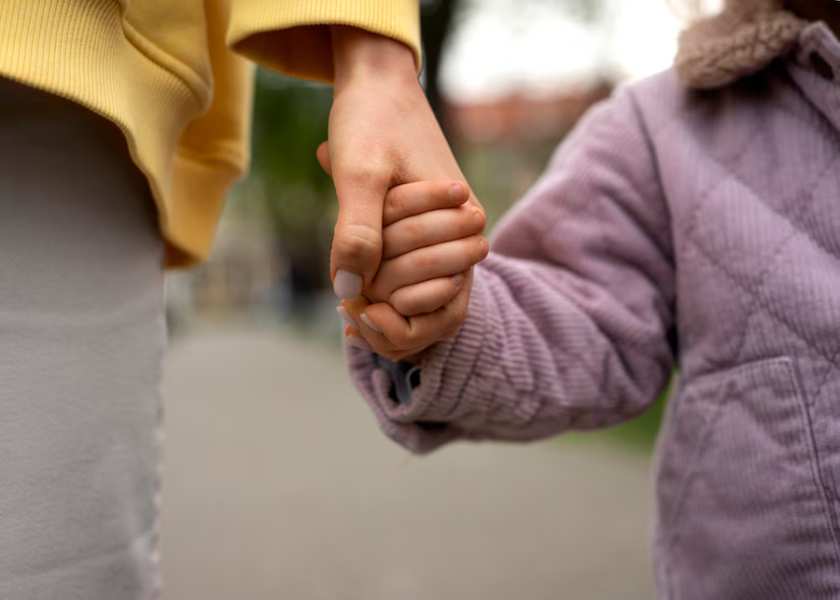 hands-holding-each-other-support(2) hands-holding-each-other-support