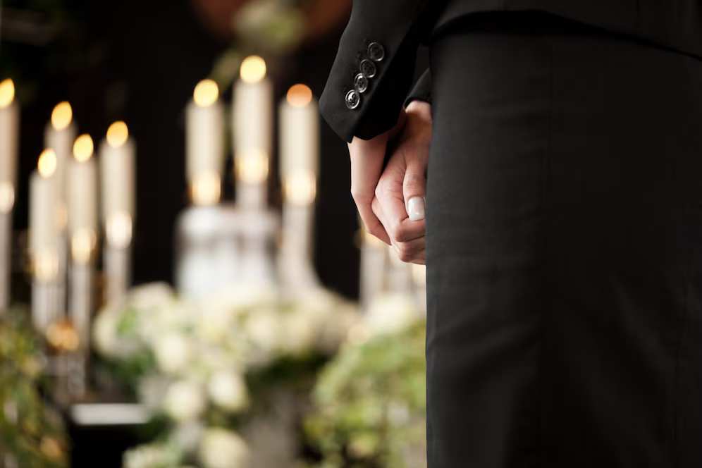 woman-in-funeral